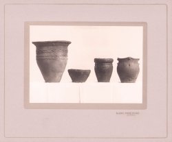画像1: 国後嶋泊村出土の土器（四個）写真　河野常吉コレクション